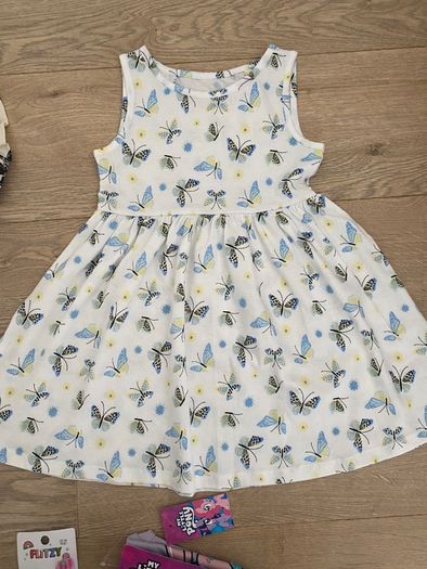 Girls dresses pyjamas and hair clips all brand new