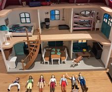 schleich house and stable