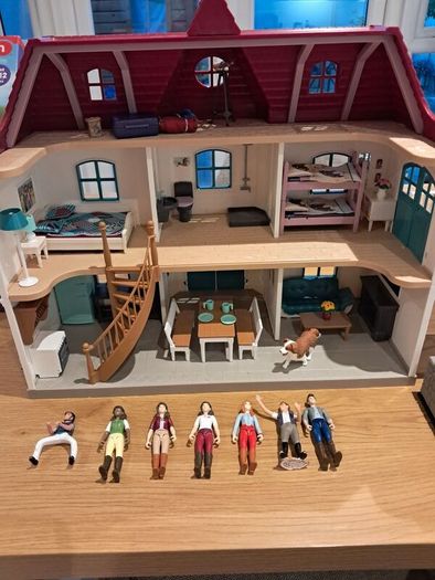 schleich house and stable