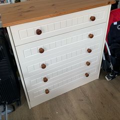 Chest of drawers