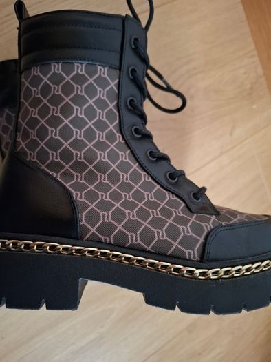Girls river island boots