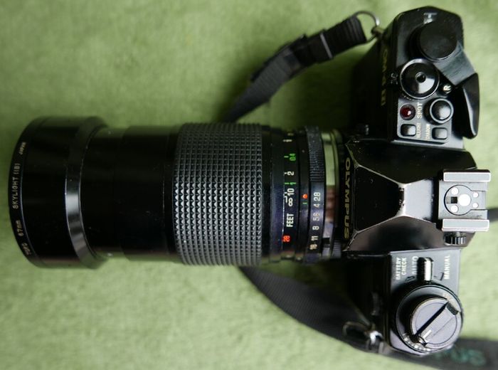 Olympus OM-4Ti Black 35mm SLR Film Camera Titan Body JAPAN and Vivitar series 1 28-90mm F2.8-3.5  FD mount lens