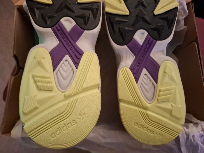 Adidas Yung-1 - UK10.5 - Trainers - New in Box