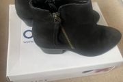 Women's ankle boots size 4