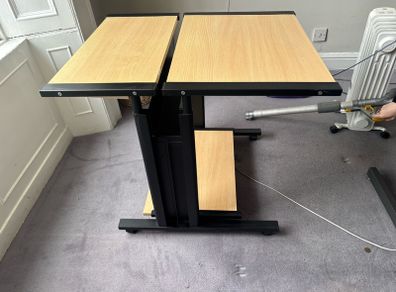 desk on wheels