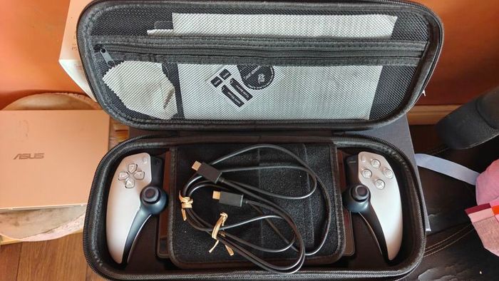 Playstation Portal (Like New) + Box, Screen Protector & Hard Case