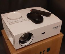 Vivibright F40UP 1080p Native LED Home Cinema Projector (Like New)