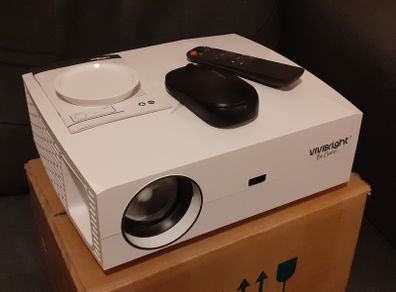 Vivibright F40UP 1080p Native LED Home Cinema Projector (Like New)