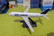 Air Luxor 1:200 scale model airplane, Airbus A320 aircraft