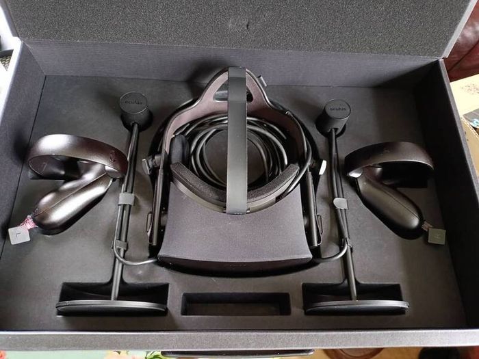 Oculus Rift VR headset + VR gunstock