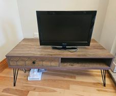 Television 24"