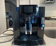 Jura E8 coffee machine