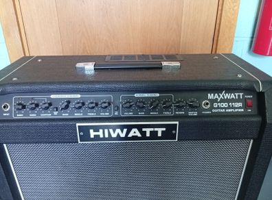 Hiwatt Maxwatt G100 112R guitar amplifier