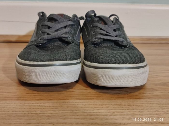 Original Vans Grey Sneakers Style 721356