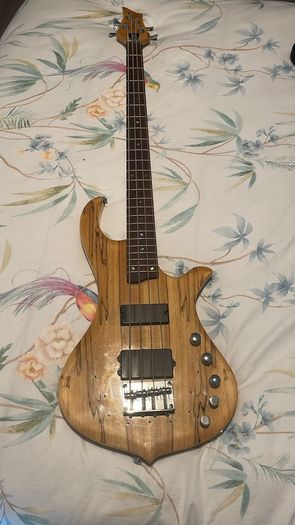 traben Array limited edition bass with case