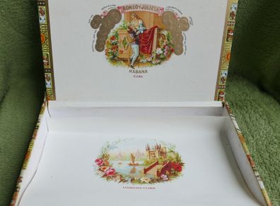 Romeo y Julieta Wood Cigar Box