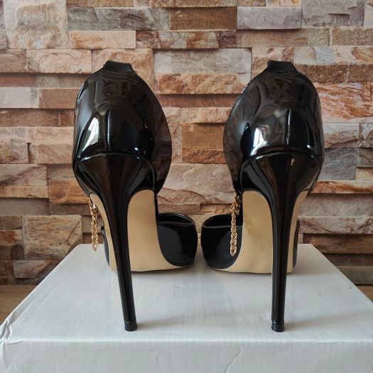 Black shiny leather stilettos with gold ankle chains, size 39