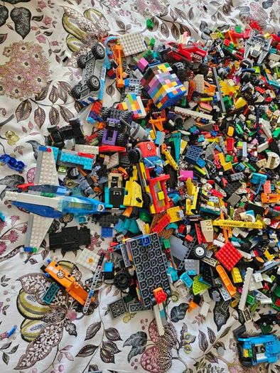 5kg of lego