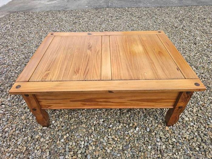 pine cofee table