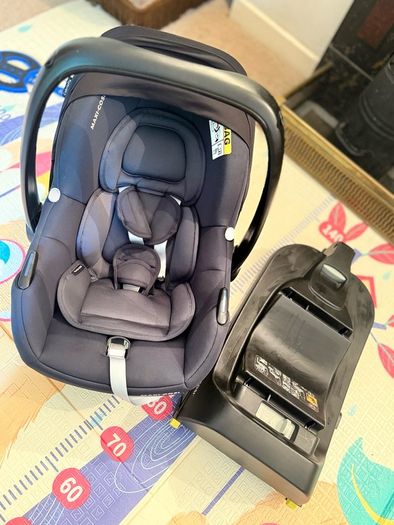 Maxi-Cosi CabrioFix Car Seat + ISOFIX Base Set