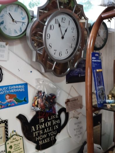 Clock cup of tea shape