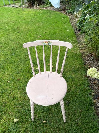 2 pine chairs