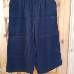 ladies 3/4 lenght trousers