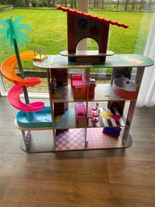 LOL Doll House + Dolls