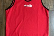 O'Neill's Red Vest: 10-12yrs
