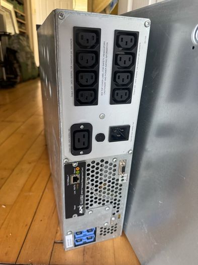 APC 2200XL Smart-UPS without batteries