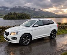 Volvo XC60 R-Design ( MINT )