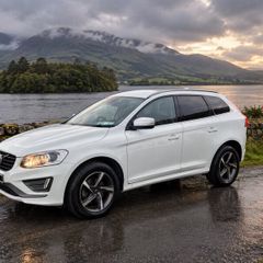 Volvo XC60 R-Design ( MINT )