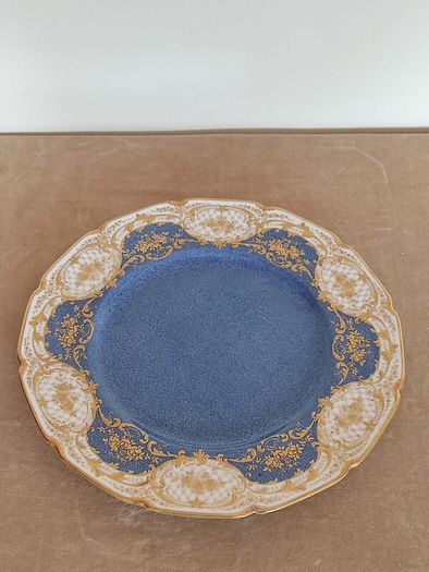 Vintage cabinet plate by Royal Doultot