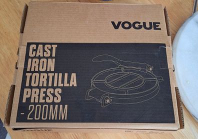 Cast iron tortilla press