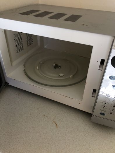 Microwave oven