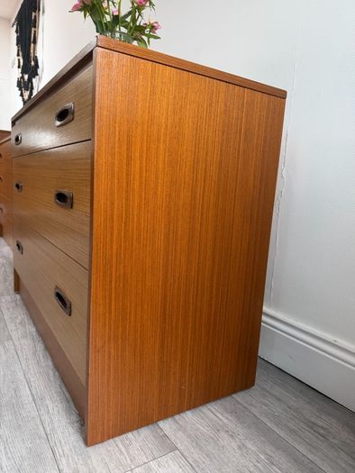 Mid Century Chest of Drawers