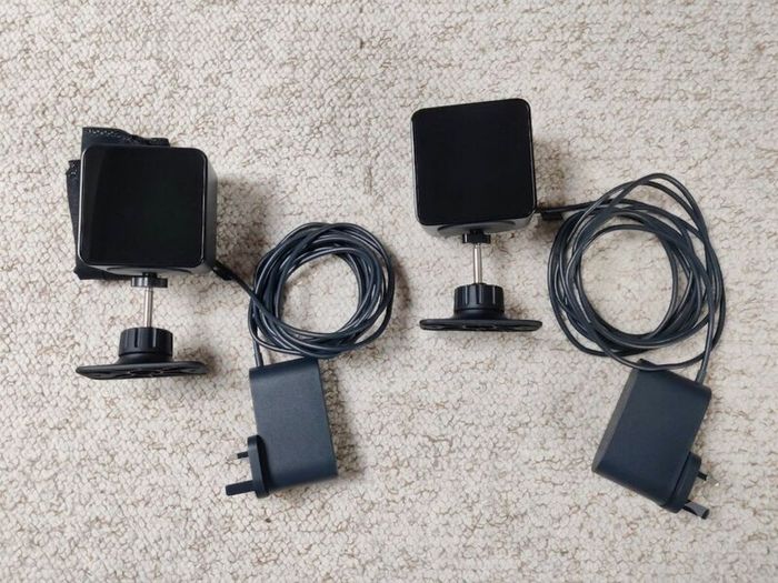 HTC Vive VR Controllers + 1.0 Base Stations