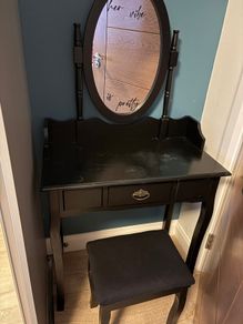 Dressing table