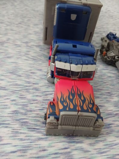 Transformer Optimus