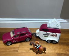 Schleich  horse trailer and car