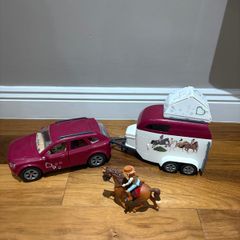 Schleich  horse trailer and car