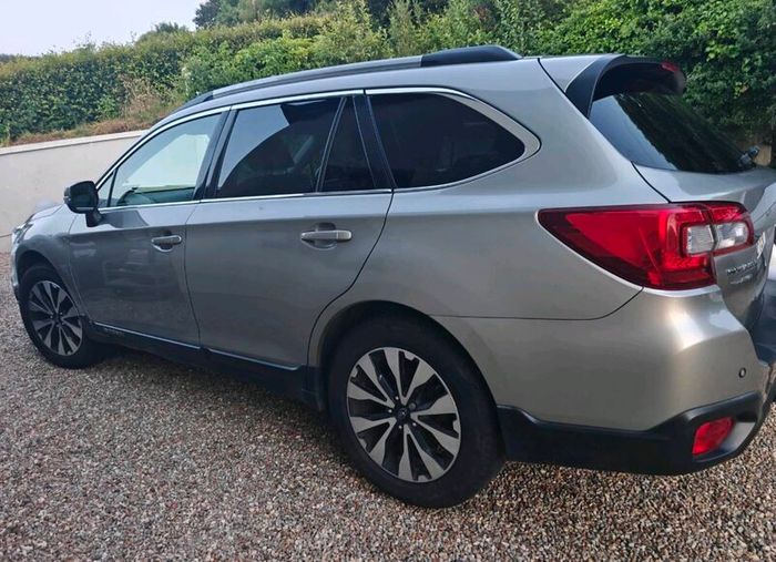 2018 Subaru Outback Premium 2.0D low mileage