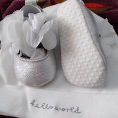 Baby girl 0 to 3 months new with tags