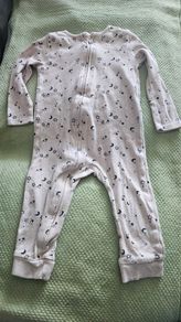 Baby clothes