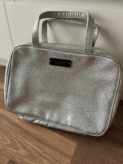 Victoria's secret cosmetic bag ( large )