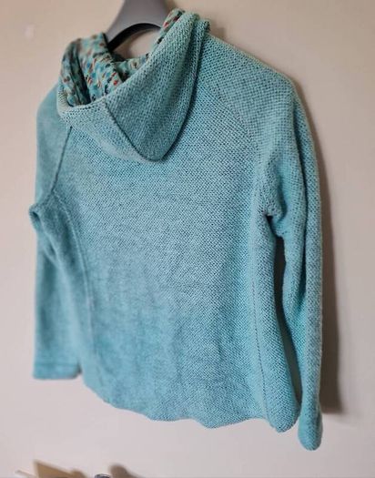 Weird fish chicoa hoodie Size l4 ptp 21" Full zip turquoise in excellent condition