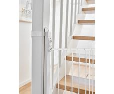 Baby gate adaptor