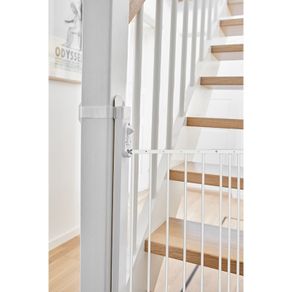 Baby gate adaptor