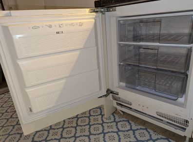 Nordemende 95L Integrated Undercounter Freezer