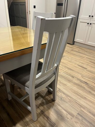 Solid wood extendable Kitchen Table with glass top & 6 chairs